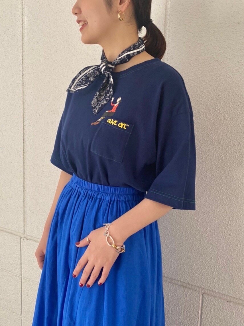 MUVEIL(ミュベール)】 バンダナ付きオリーブプリントTシャツ