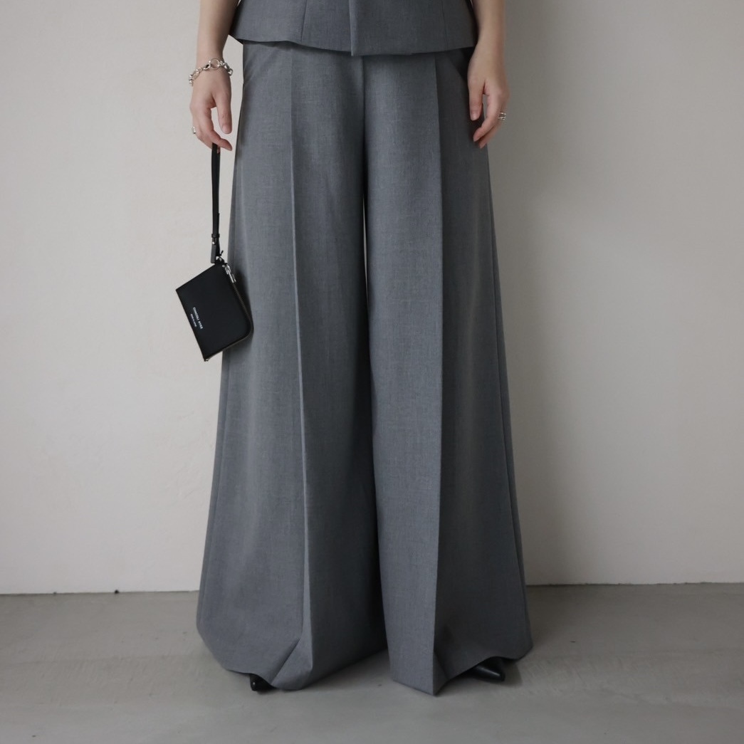 美品 HYKEハイクSTRECH STRAPLESS JUMPSUITグレー2 0431333333969an_3?$VS_1500$